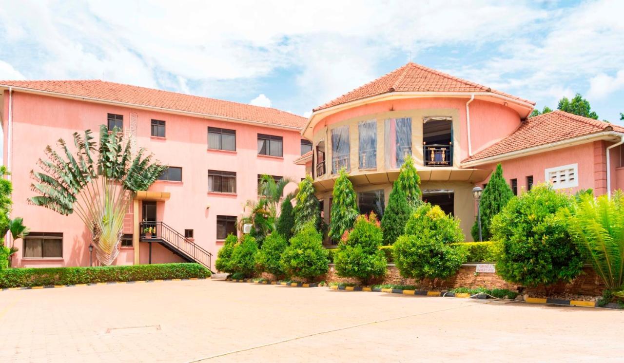 Sapphire Hotel Entebbe Kigo Kajansi Экстерьер фото