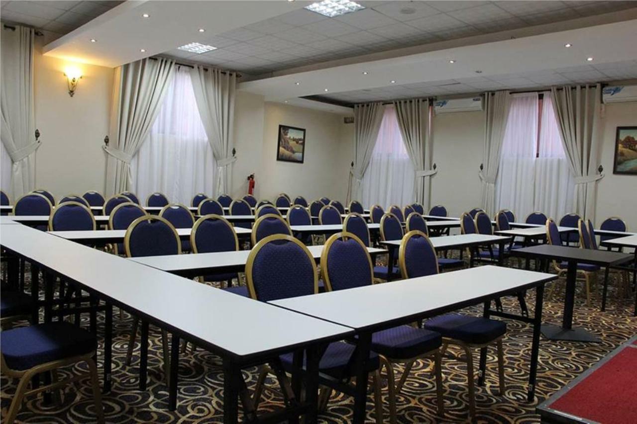 Sapphire Hotel Entebbe Kigo Kajansi Экстерьер фото